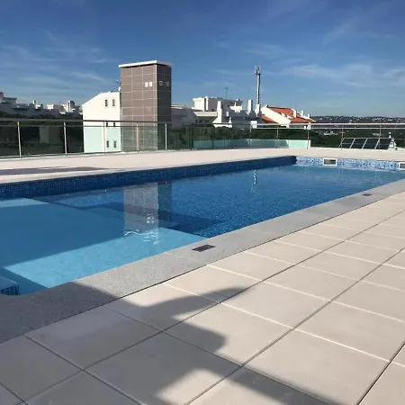 Apartment 2 Bed With Roof Pool, Close To Falesia At10 Albufeira